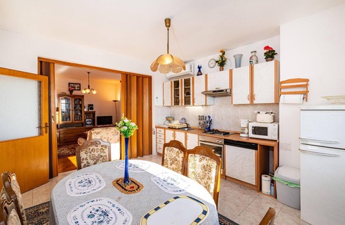 Zadar Apartment | Gorgeous apartment in Zadar with house sea view