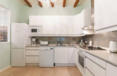 L'Antiga Esquerra de l'Eixample Apartment | Gorgeous apartment on sought after pedestrian street - Casa Granada