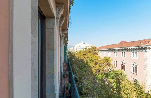 L'Antiga Esquerra de l'Eixample Apartment | Gorgeous apartment on sought after pedestrian street - Casa Granada