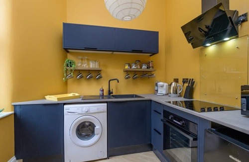 Clevedon Apartment | Gorgeous Apartment Seconds from Seafront, Clevedon