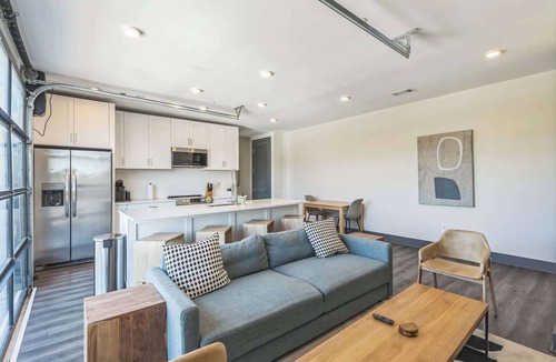 Rolling Mill Hill Apartment | Gorgeous Apt for 8 w/Rooftop & Gym, Near DT!