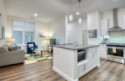 Hingham Apartment | Gorgeous Apt Near Shipyards with Pool
