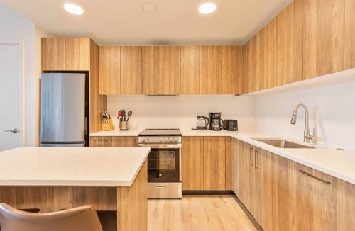 Fenway–Kenmore Apartment | Gorgeous Apt with Kitchen