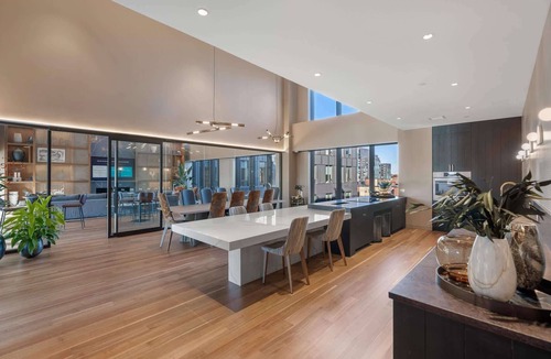 Fenway–Kenmore Apartment | Gorgeous Apt with Kitchen and Lounge