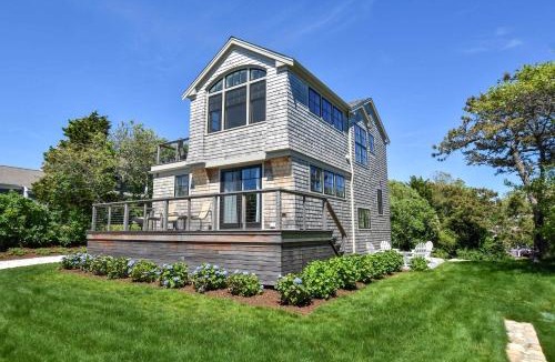 Eastham House | Gorgeous Architectural Home w Water Views