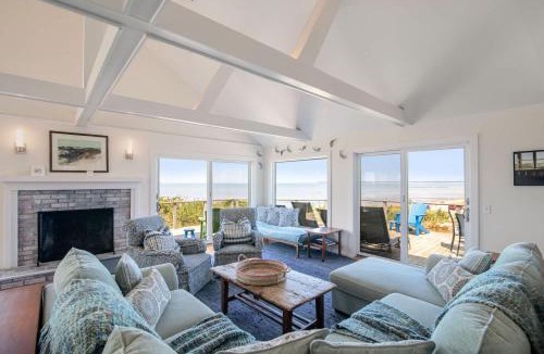 North Eastham House | Gorgeous Architectural Waterfront Property