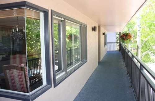 Aspen Condo | Gorgeous Aspen Condo By Lift #1 Ski In/out Parking