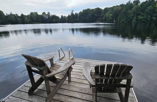 Brownsburg-Chatham Ski Chalet | Gorgeous authentic 4-bedroom lakefront chalet with spa.