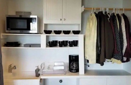 San Rafael House | GORGEOUS BAYSIDE BUNGALOW WITH PRIVATE TERRACE