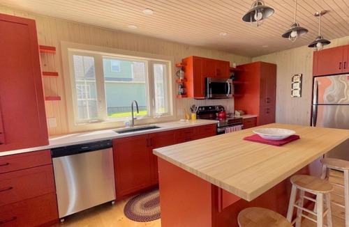 Park Corner House | Gorgeous Beach House sleeps 10 just steps from Cousins Shore Beach