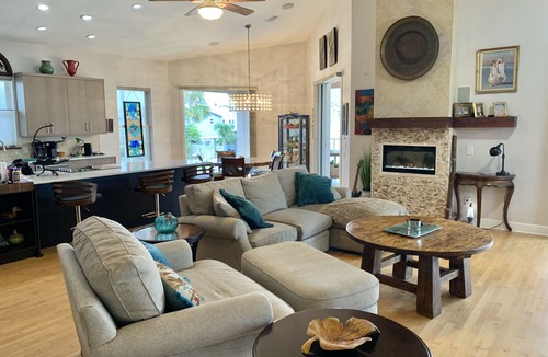 Neptune Beach House | Gorgeous Beachside Home.Best Location! Walk to everything!