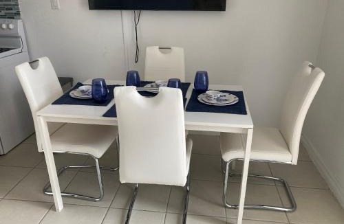 Key Biscayne Apartment | Gorgeous Beachy Chic Condo in Key Biscayne