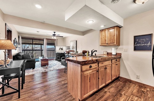 Branson West Condo | Gorgeous Branson Condo, VIEWS, Hike and Fish on Property, Private Lake, 2 Pools!