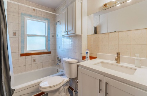 Oakwood Village House | Gorgeous & Bright Uptown Home w Parking