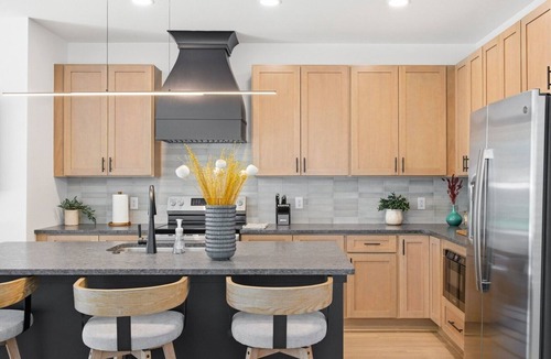 River District House | Gorgeous Brooklyn Arts District Designer Home w/ Parking & Patio