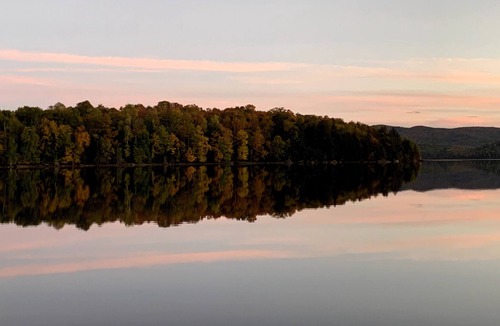 Notre-Dame-de-Pontmain Cottage | Gorgeous Waterfront villa fully equipped! w/ Hottub