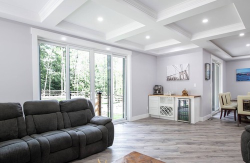 Colpoys Bay Cabin | Gorgeous Cliffside Retreat, Mallory Beach