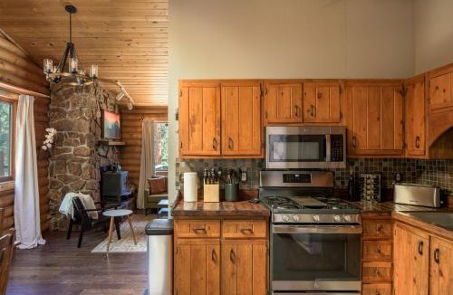 Bailey House | Gorgeous Cabin 3 Rooms & 2 Baths in Bailey