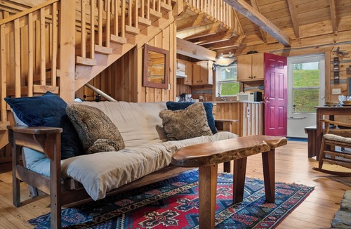 Vesta Cabin | Gorgeous Cabin - Fast 100mbps WiFi - Pet Friendly!