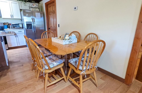 Gainesboro Cabin | Gorgeous Cabin with Panoramic Mountain Views!