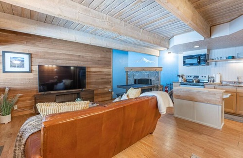 Government Camp Ski Chalet | Gorgeous Chalet at the heart of Government Camp