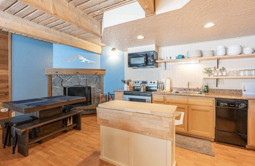 Government Camp Ski Chalet | Gorgeous Chalet at the heart of Government Camp