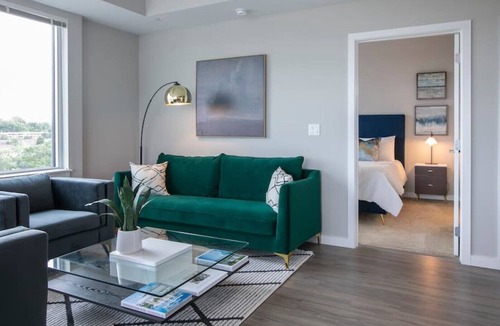 Jefferson Manor House | ⚜Gorgeous + Chic 2-Bdrm Apt⚜King Bed ♕FreeParking♕