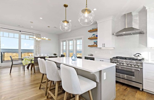 North Eastham House | Gorgeous, Contemporary Waterfront Home on Sunken Meadow Beach in Eastham