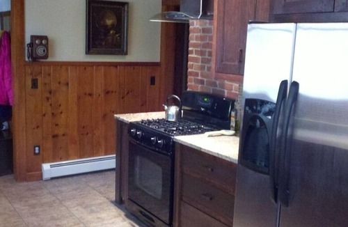 North Sutton House | Gorgeous Cottage in Sunapee area.