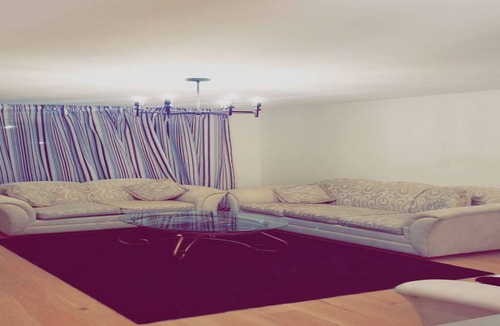 Selwyn House | Gorgeous cottage is only a two hour from Toronto