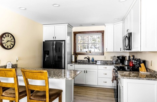 Beaver Cove House | Gorgeous Cottage with Hot-tub and Games in Beaver Cove, Maine