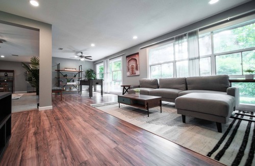 Houston House | Gorgeous, Cozy, Cheerful 4 Bedroom home in Houston