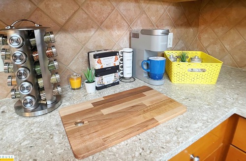 Pflugerville House | Gorgeous Cozy North Austin 4BR Sleeps 14