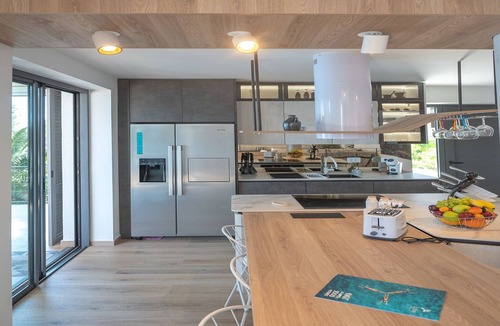 Cove Murtar Villa | Gorgeous Croatian Villa | Villa Hana | 3 Bedrooms | Heated Pool | Mooring