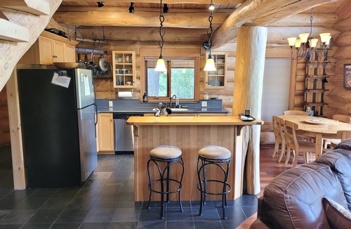 Mazama Cabin | Gorgeous Custom Riverfront Log Home