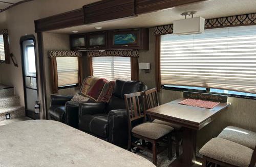 Garrett House | Gorgeous Denali 5th Wheel Delight!