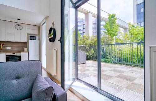 Saint-Ouen Apartment | Gorgeous duplex near top attractions