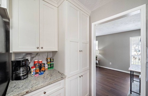 Greater Fondren Southwest House | GORGEOUS FAMILY HOME - MINS TO DOWNTOWN HOUSTON