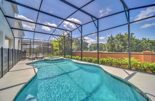 Bellavida House | Gorgeous Family Home! Sleeps 28
