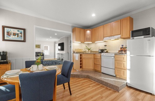 Merriewood House | Gorgeous Flat in Montclair Hills