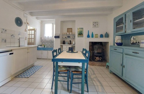 Dompierre-sur-Charente House | Gorgeous home in Dompierre-Sur-Charente