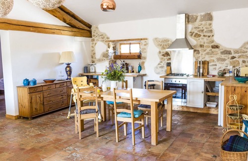 Ferrals-les-Corbieres Apartment | Gorgeous Gites in Ferrals les Corbieres jardin bleu