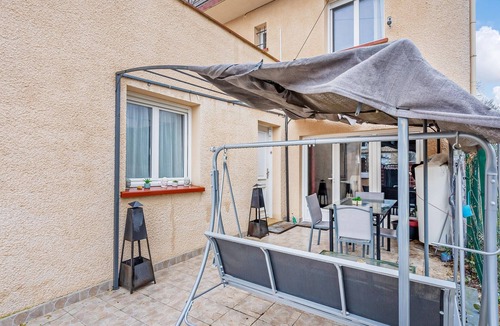 Saint-Thibault-des-Vignes Apartment | Gorgeous apartment in St Thibault des Vignes