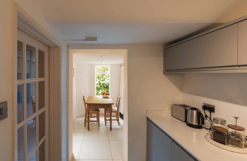 Saint Paul's Apartment | Gorgeous Garden Flat - Top Location