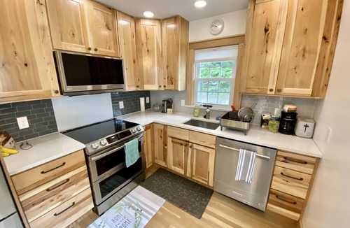 McKownville Cottage | Gorgeous Garden Getaway 1943 Eagle Hill