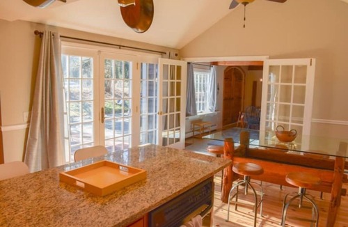 South Dennis Cottage | Gorgeous Getaway on the Cape Cod Bikepath *New!*