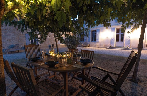 Boisredon Cottage | Gorgeous Gite in peaceful setting with pool & lake