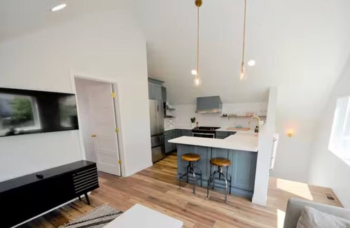 Whittier House | Gorgeous Guesthouse Near RiNo