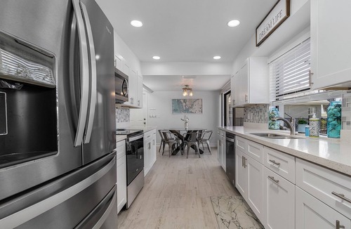 Caloosahatchee House | Gorgeous Gulf Access Home-Heated pool & garage game room!