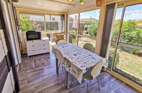 L'Aiguillon-sur-Vie House | Gorgeous home in L'Aiguillon-sur-Vie